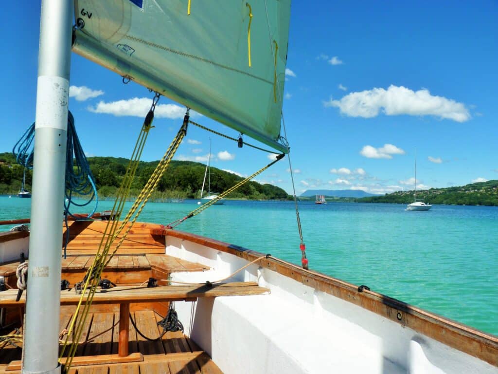 Baleinière sur le Lac de Paladru ©f.castagna